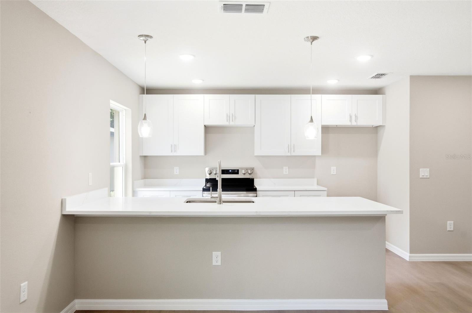 2107 Suanee Ave #200 Property Photo 4