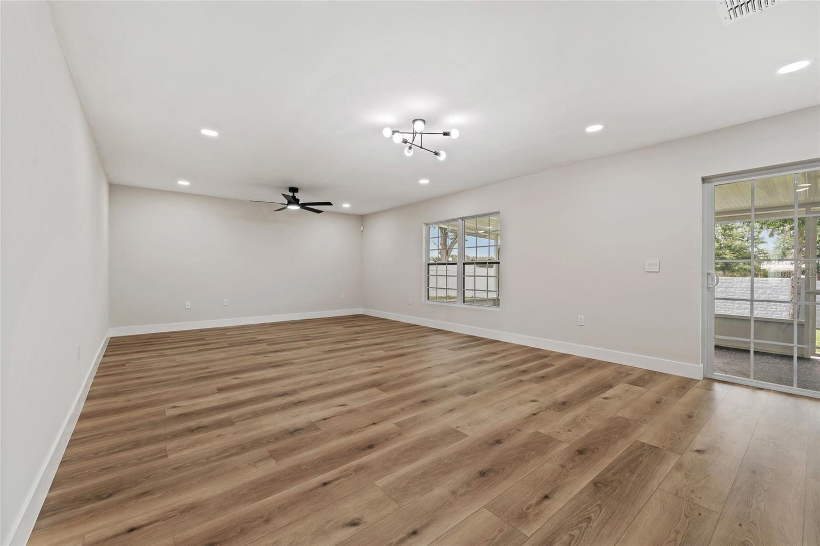 2960 White Magnolia Loop Property Photo 10
