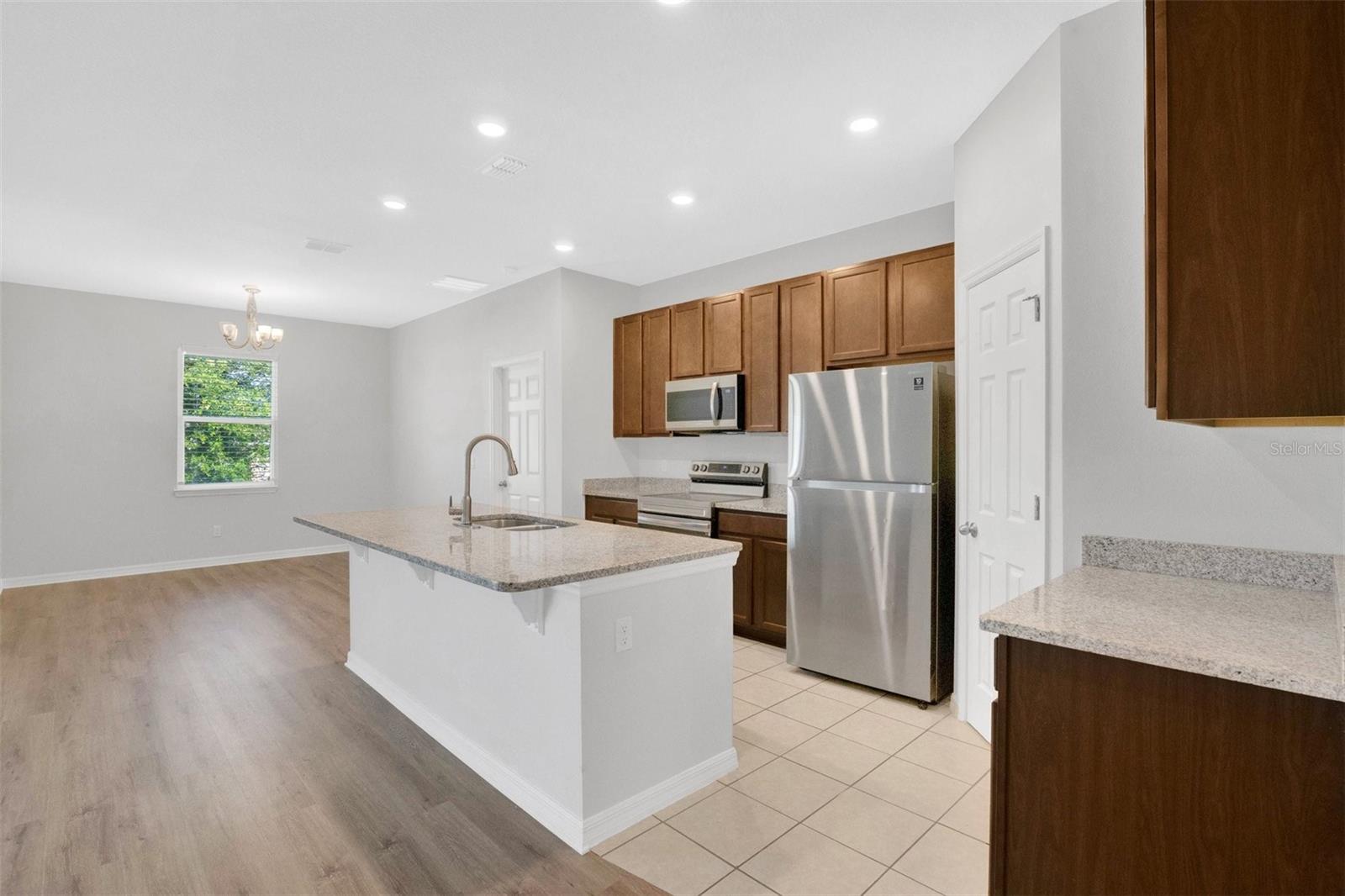 3526 Forster Ave Property Photo 6