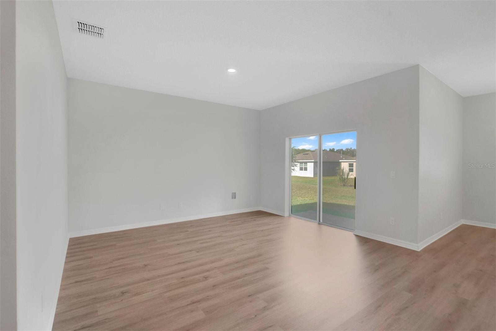 3526 Forster Ave Property Photo 9