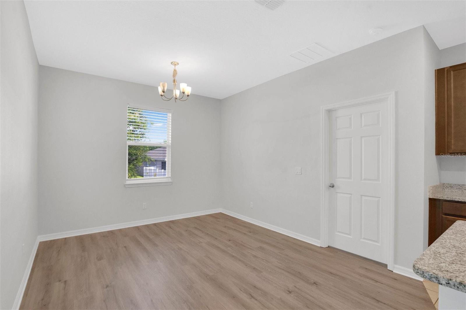 3526 Forster Ave Property Photo 10
