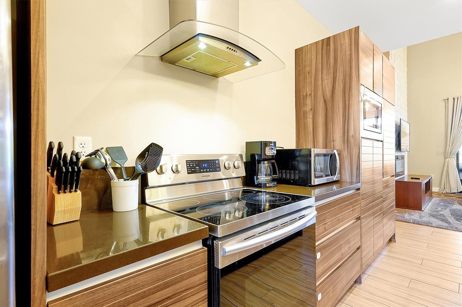 3061 Rockefeller Way Property Photo 12