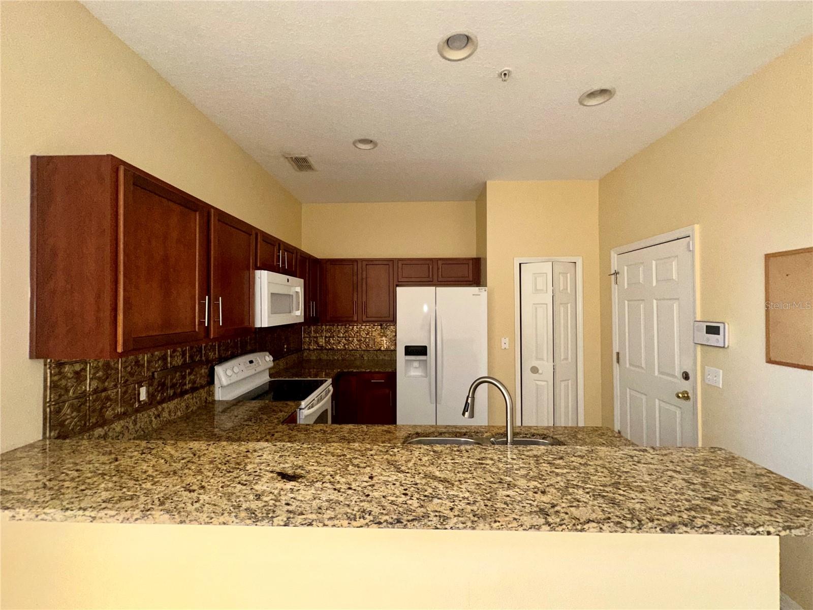 6112 Chapledale Dr Property Photo 9