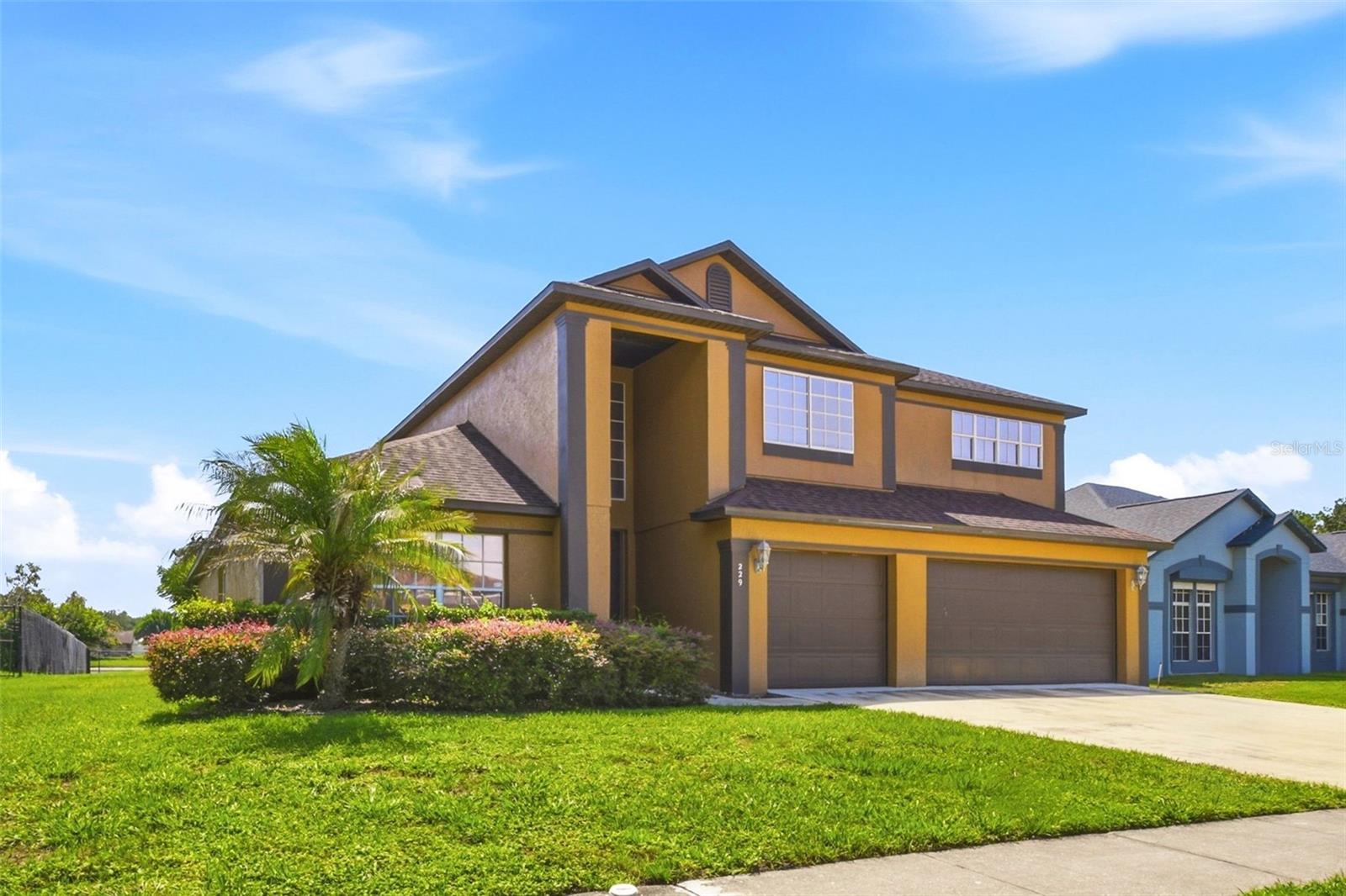 229 WHITESAND CT
