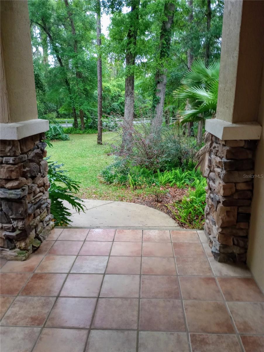 O6424202 Property Photo 3