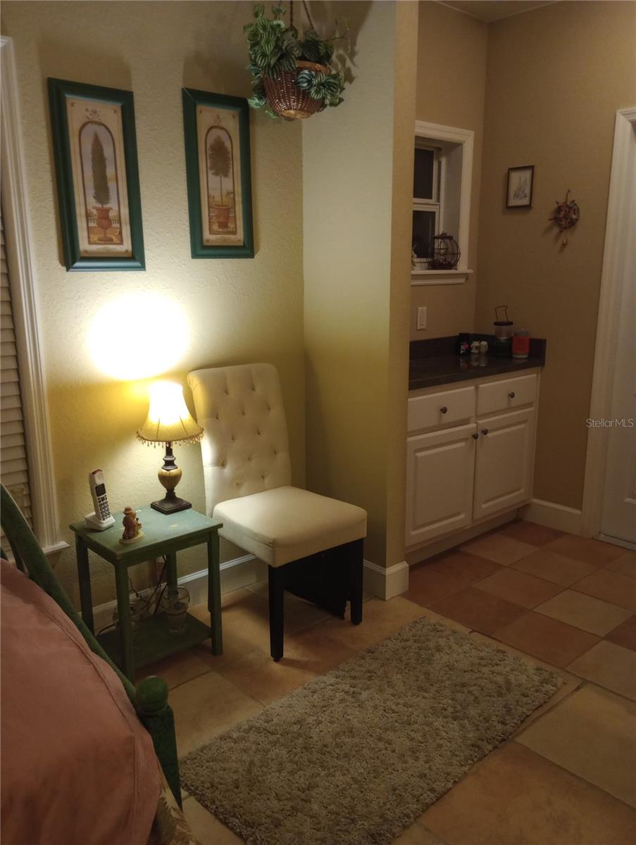 O6424202 Property Photo 12