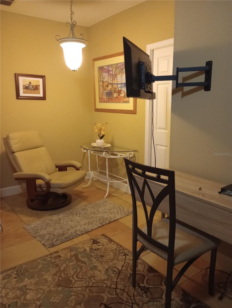 O6424202 Property Photo 13