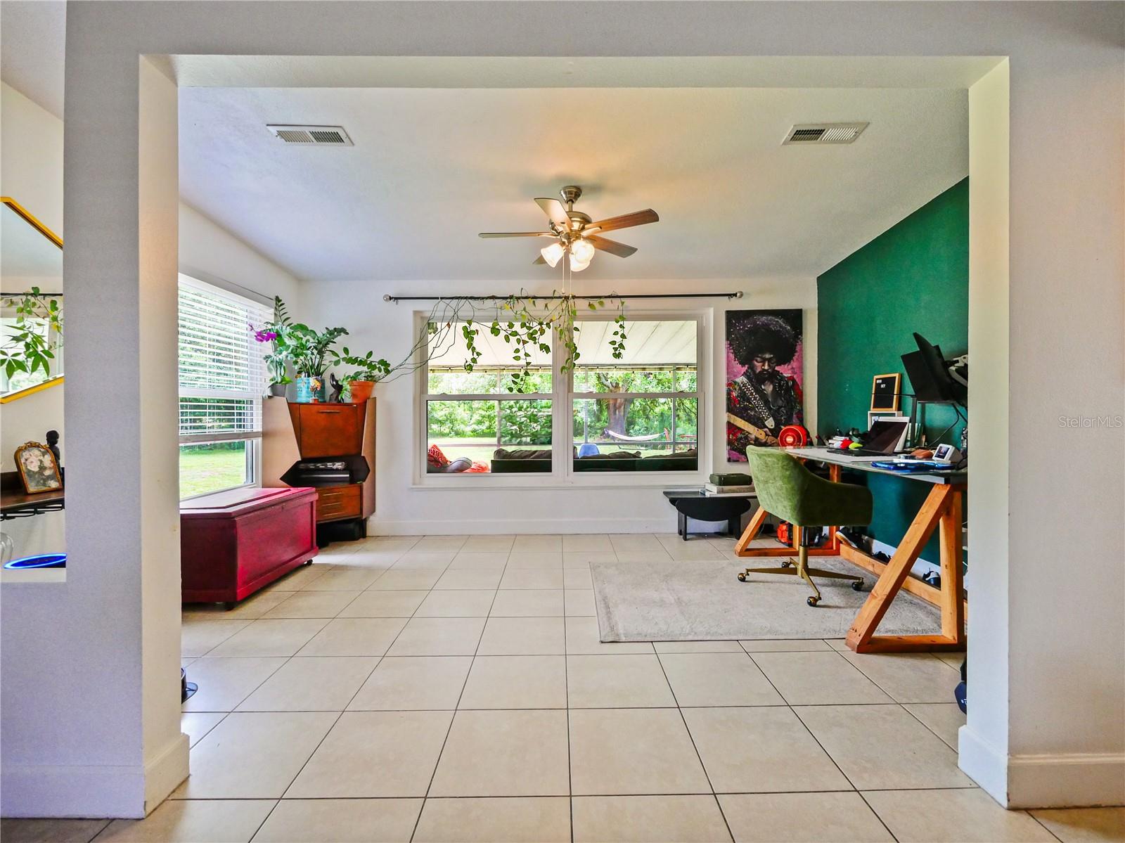 1006 Beatrice Dr Property Photo 5