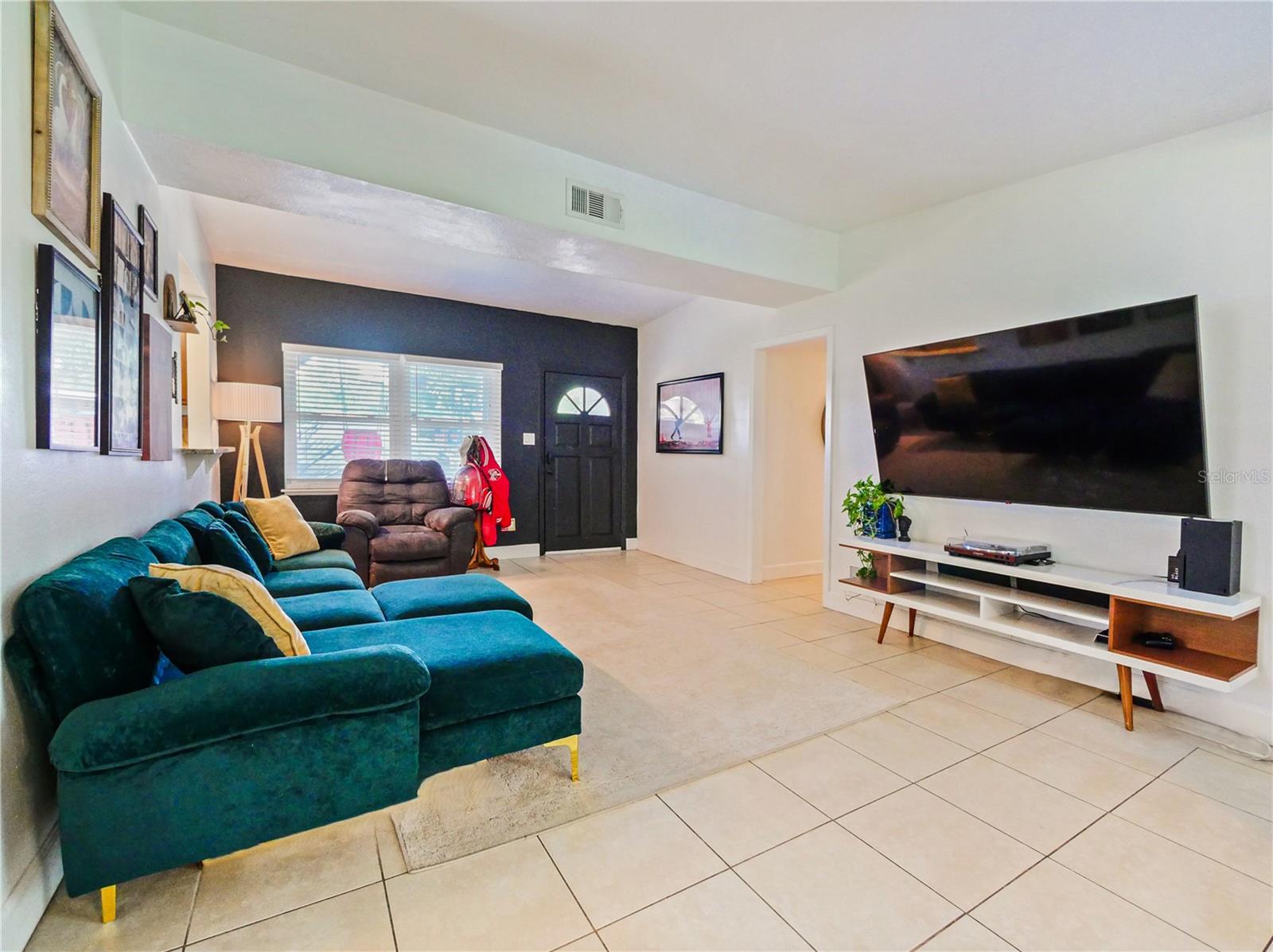 1006 Beatrice Dr Property Photo 6