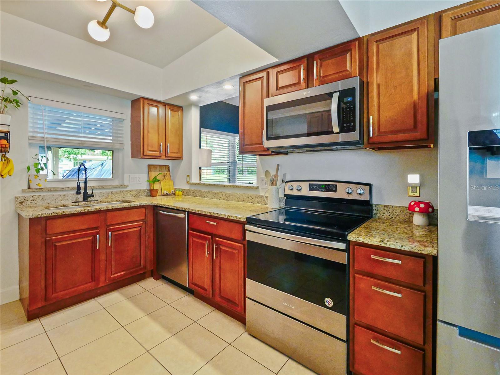 1006 Beatrice Dr Property Photo 9