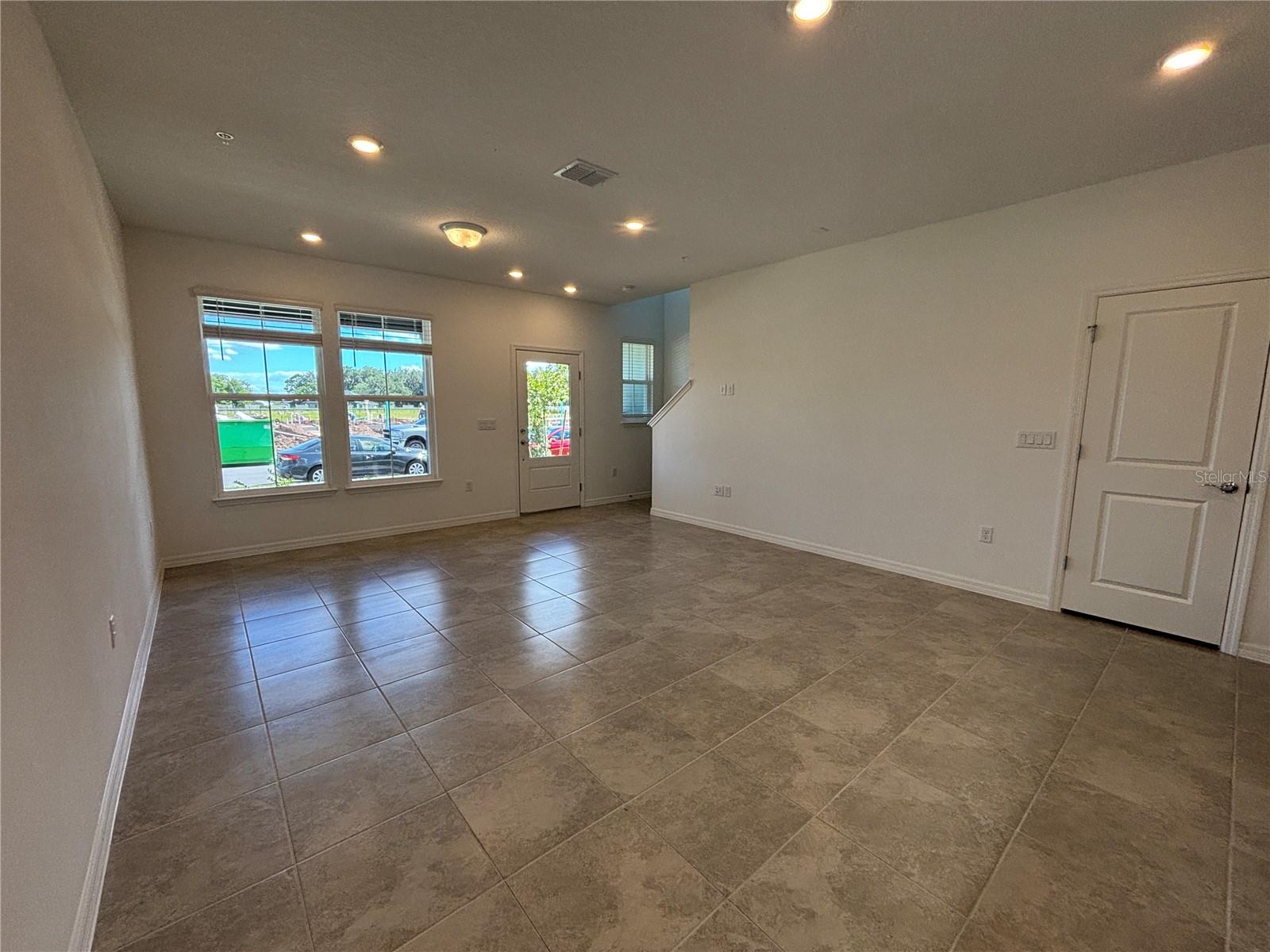 11451 Harborview St Property Photo 2