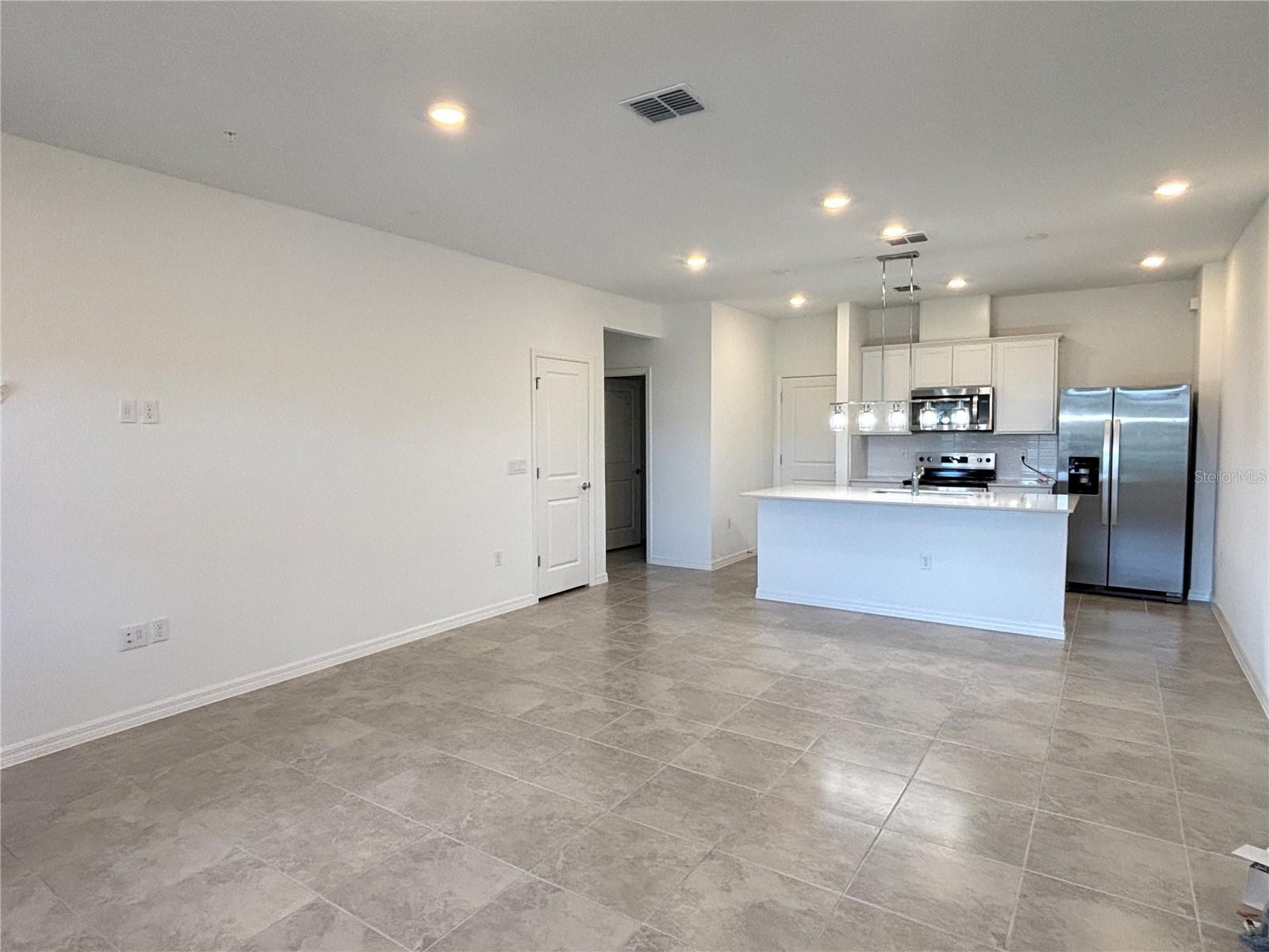11451 Harborview St Property Photo 3
