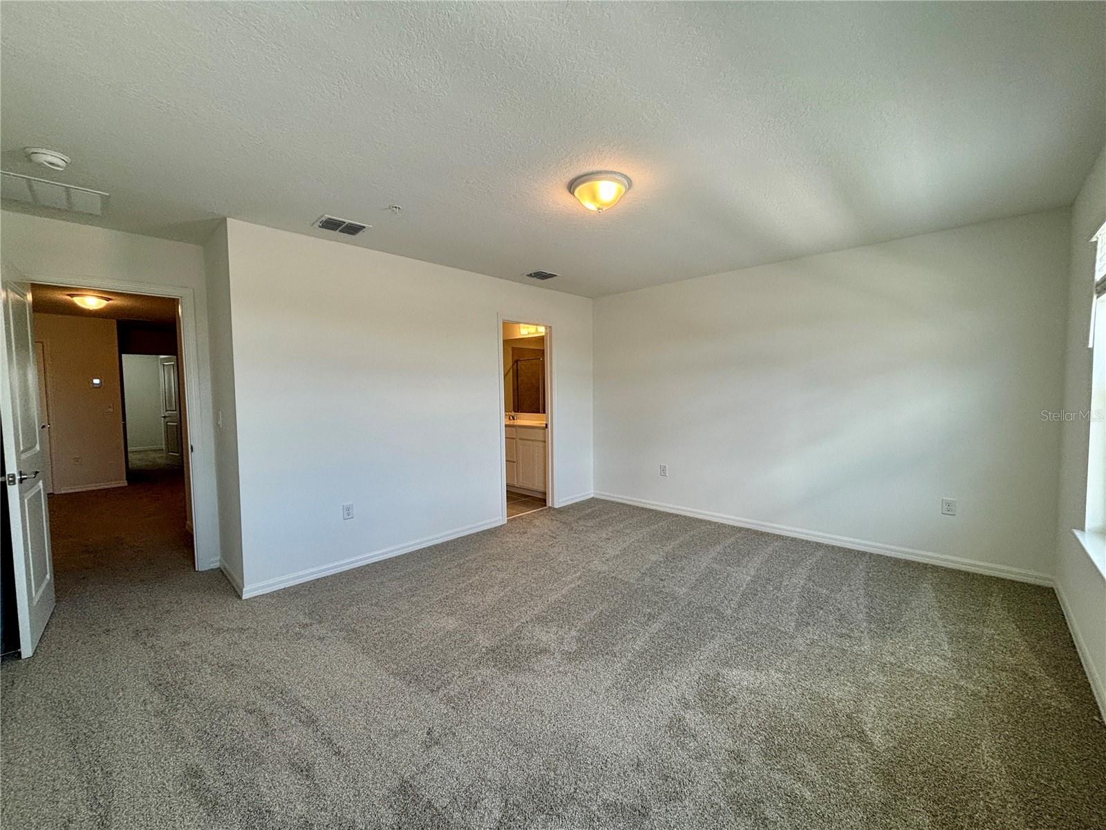 11451 Harborview St Property Photo 9