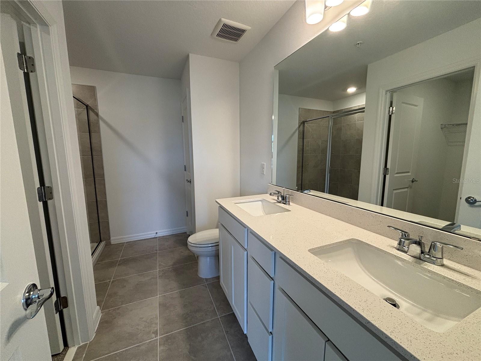 11451 Harborview St Property Photo 10