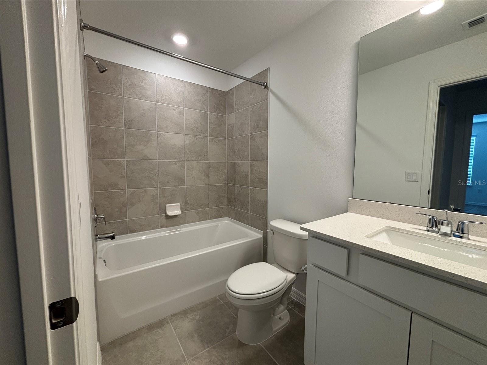 11451 Harborview St Property Photo 16