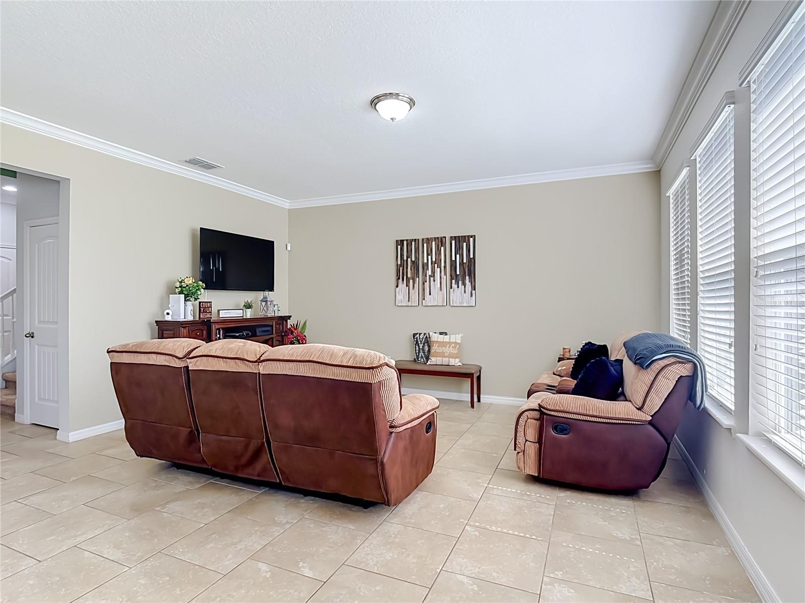 1553 Caterpillar St Property Photo 7