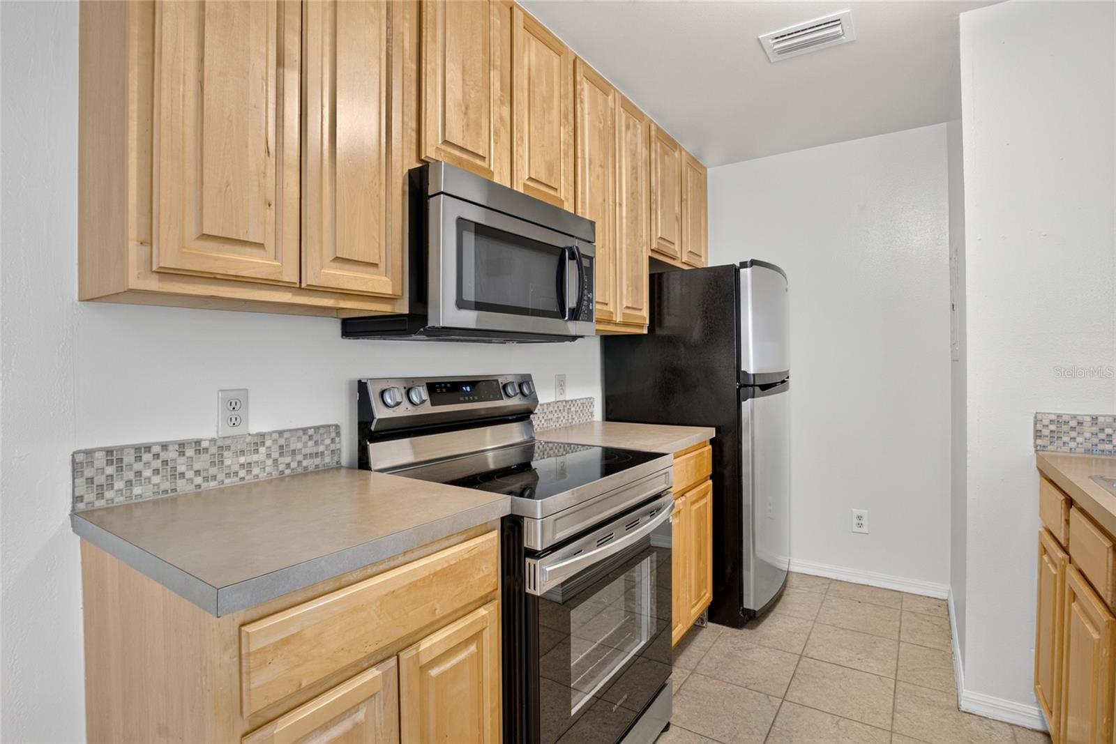 6088 Westgate Dr #203 Property Photo 22