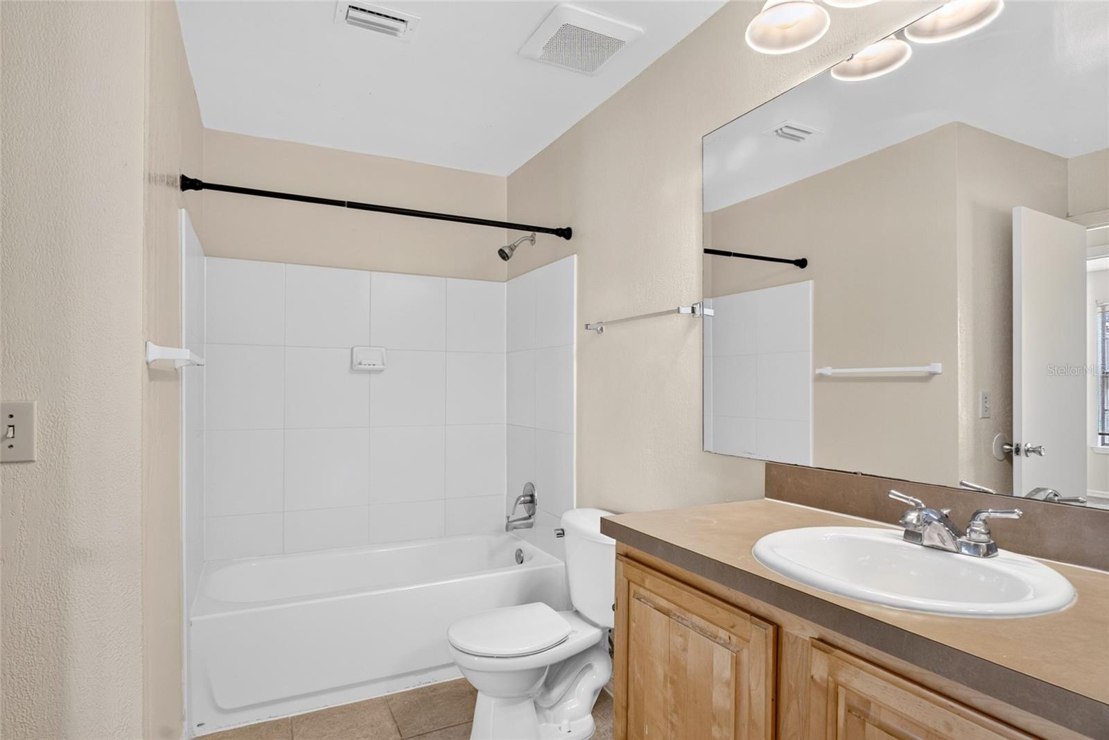 6088 Westgate Dr #203 Property Photo 33