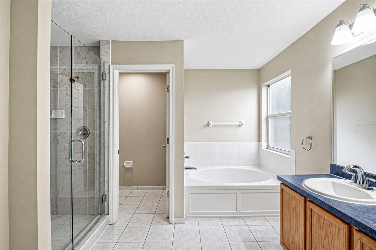 11006 Sailbrooke Dr Property Photo 44