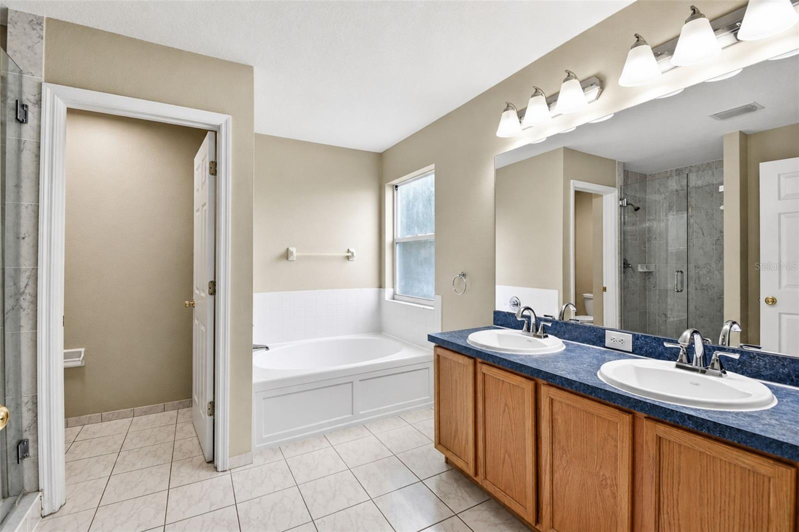 11006 Sailbrooke Dr Property Photo 45