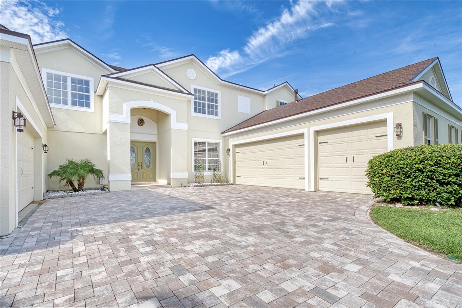 2924 Majestic Isle Dr Property Photo 5