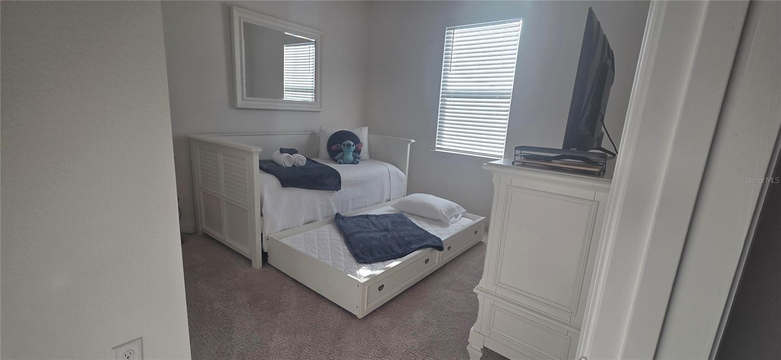 2 Pat Pl Property Photo 16
