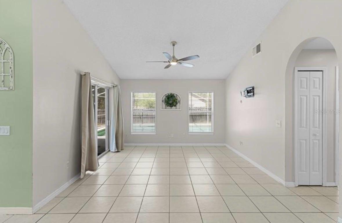 40045 Palm St Property Photo 5