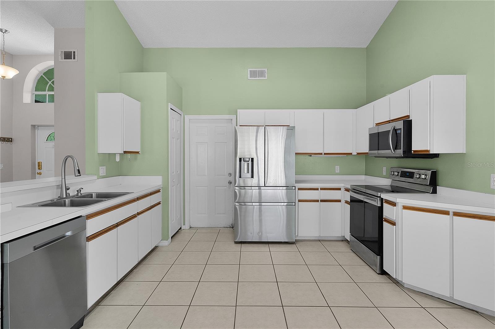 40045 Palm St Property Photo 7