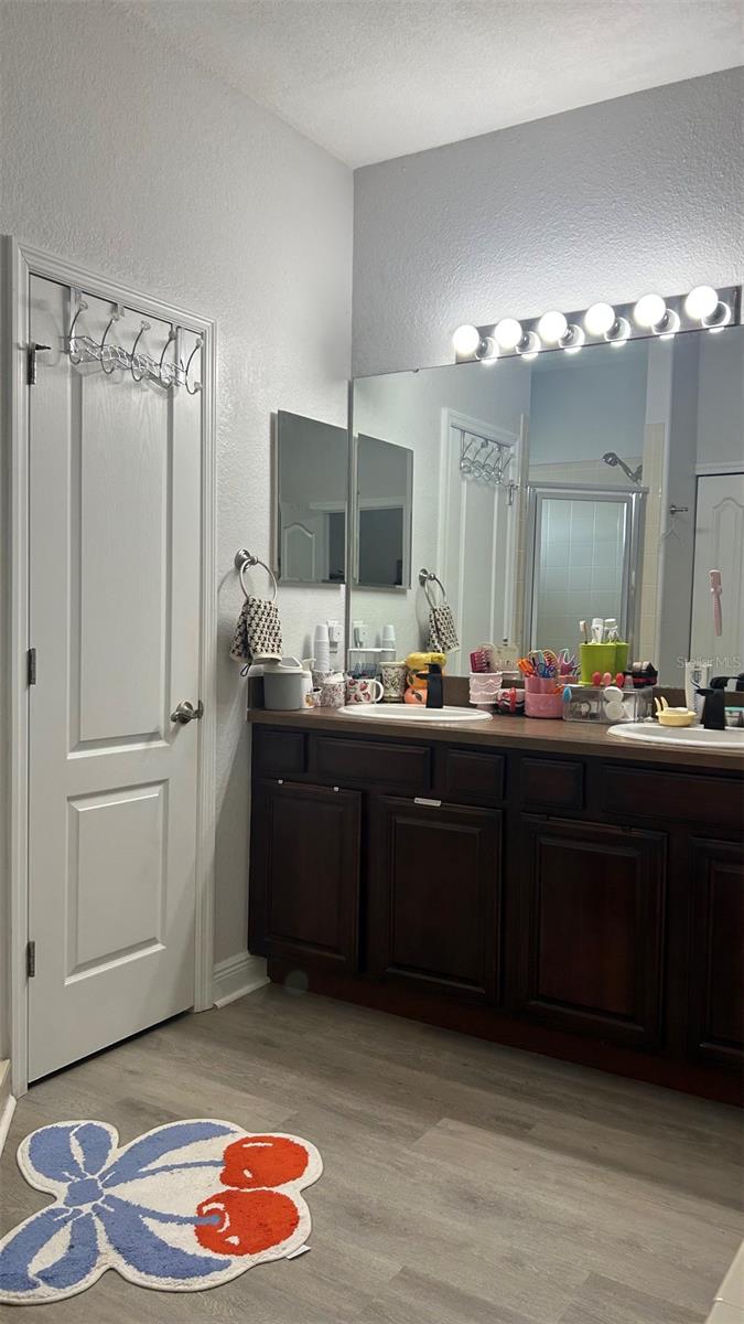 17334 Promenade Dr Property Photo 9