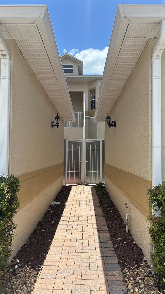 17334 Promenade Dr Property Photo 16