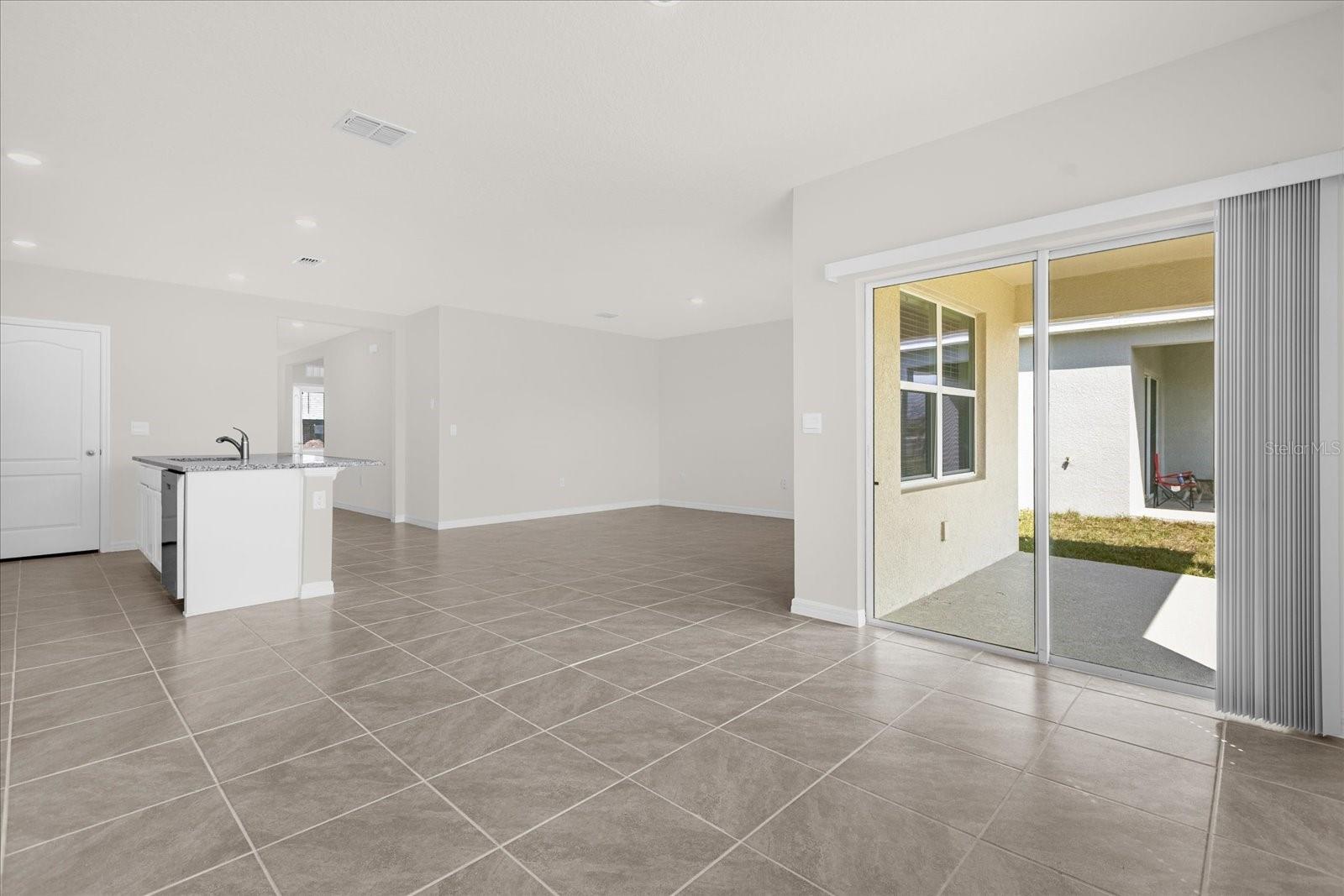 5209 Barombi Bnd Property Photo 10