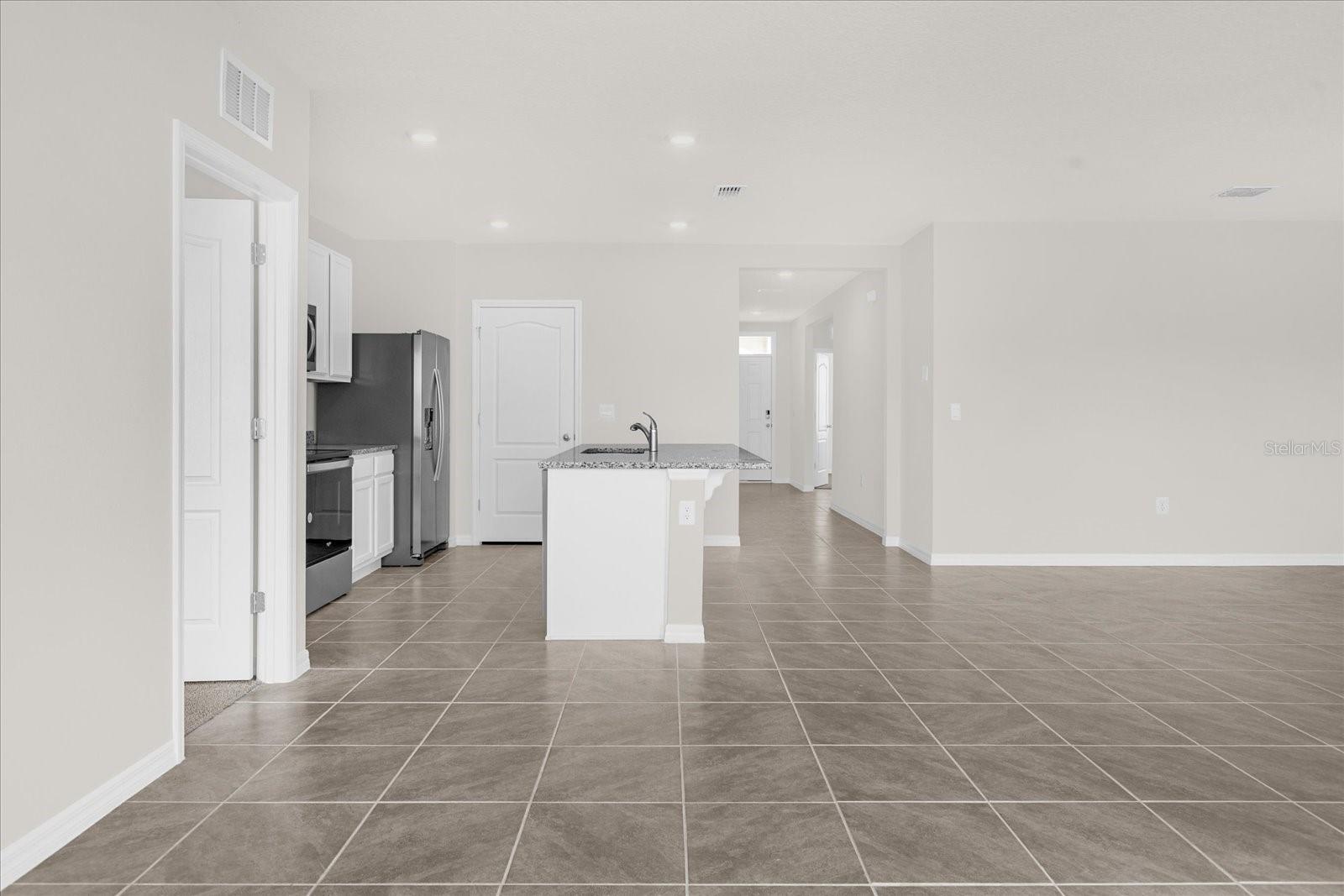 5209 Barombi Bnd Property Photo 11