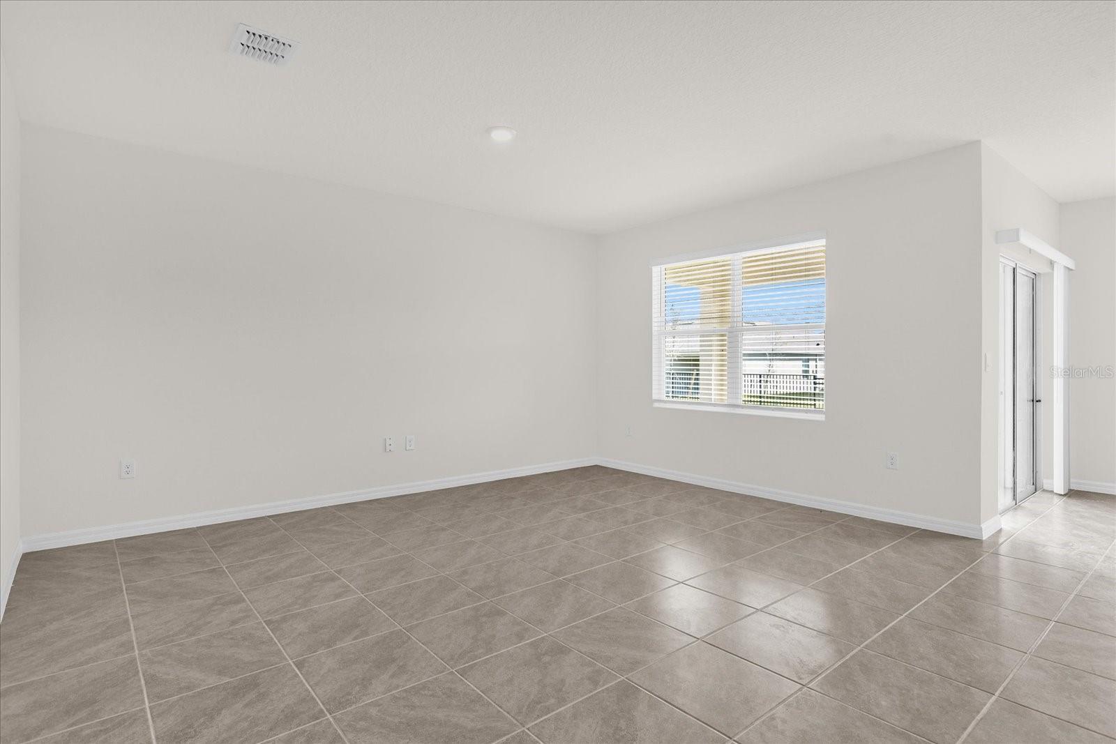 5209 Barombi Bnd Property Photo 15