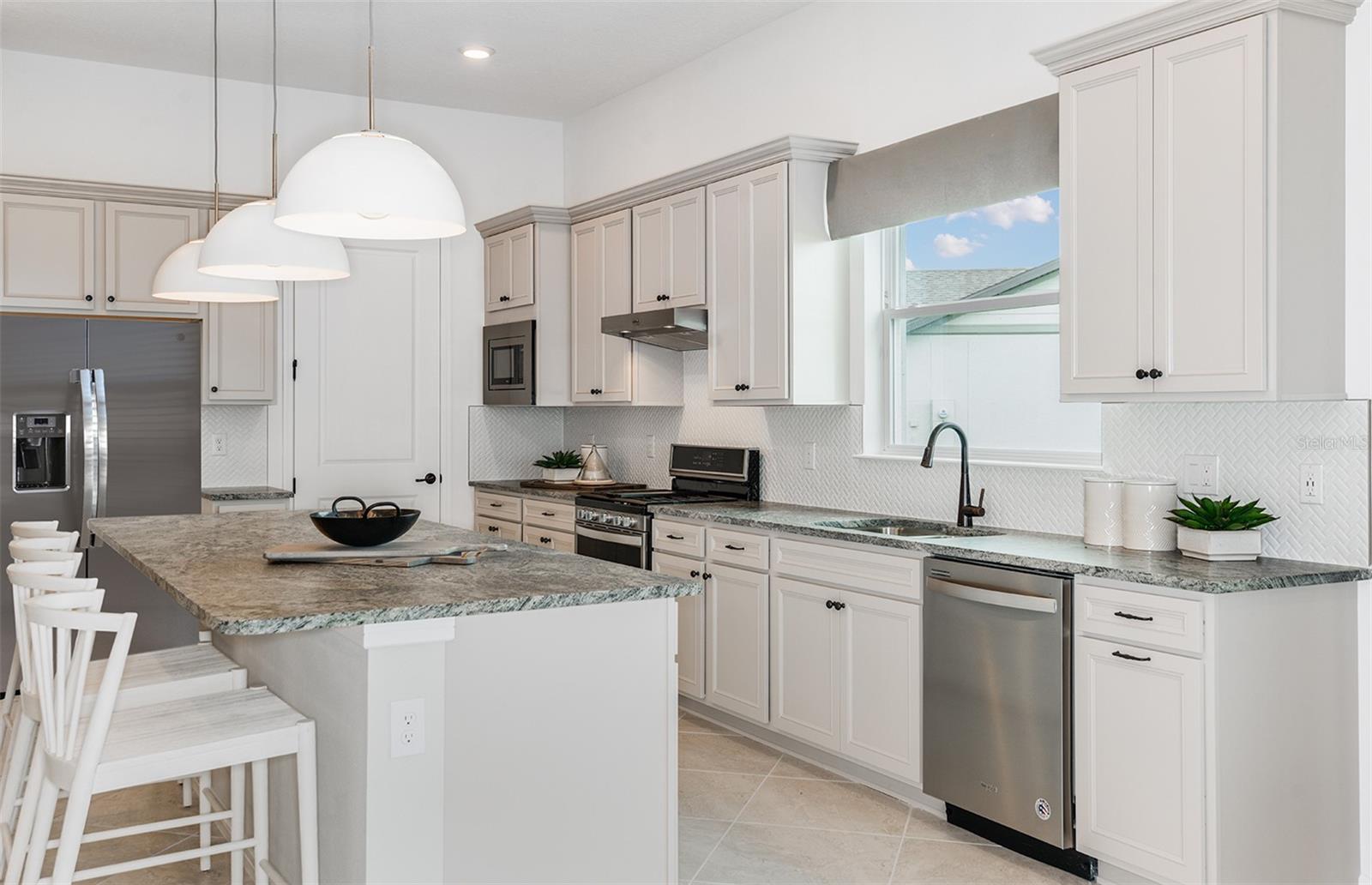 6323 Dew Drop Loop Property Photo 4