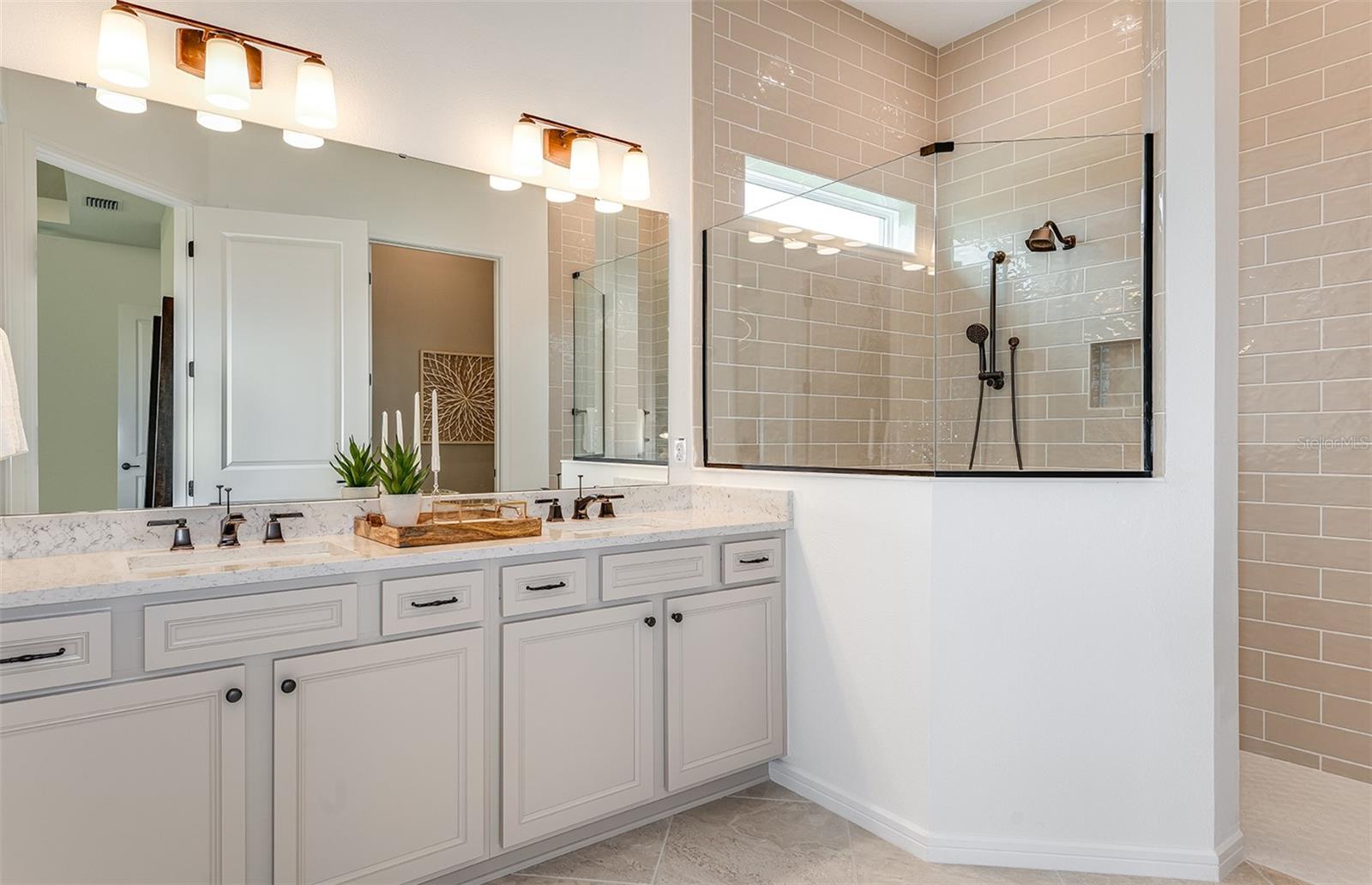6323 Dew Drop Loop Property Photo 17