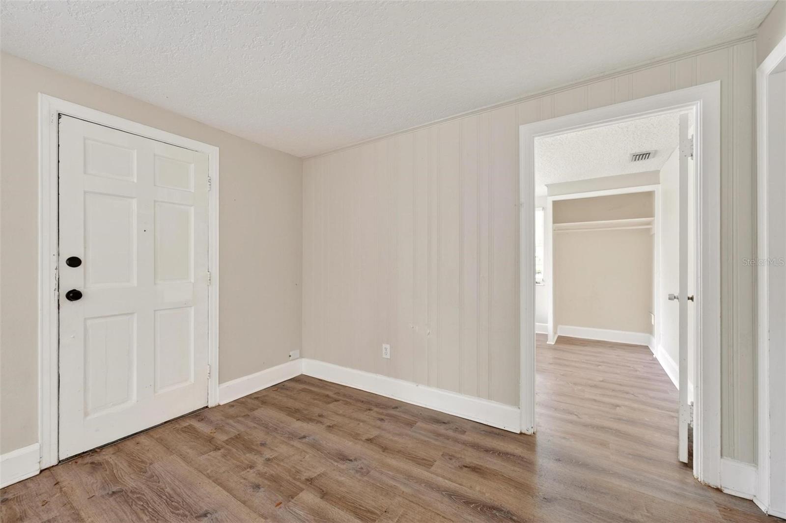 1016 Atkins Pl Property Photo 3