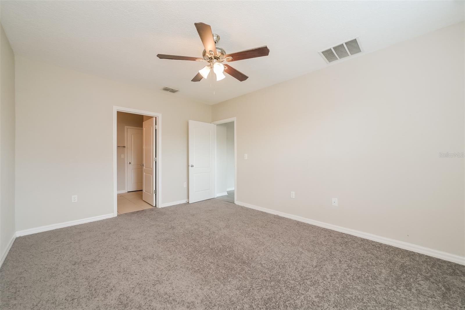 2301 Sequoia Way Property Photo 11