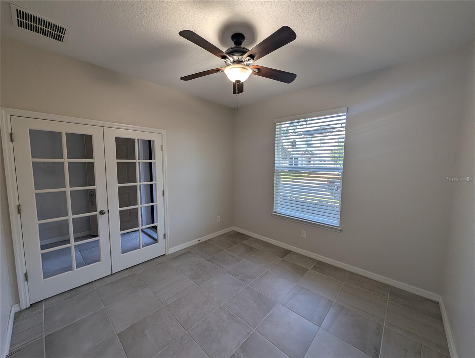 2358 Kennington Cv Property Photo 4