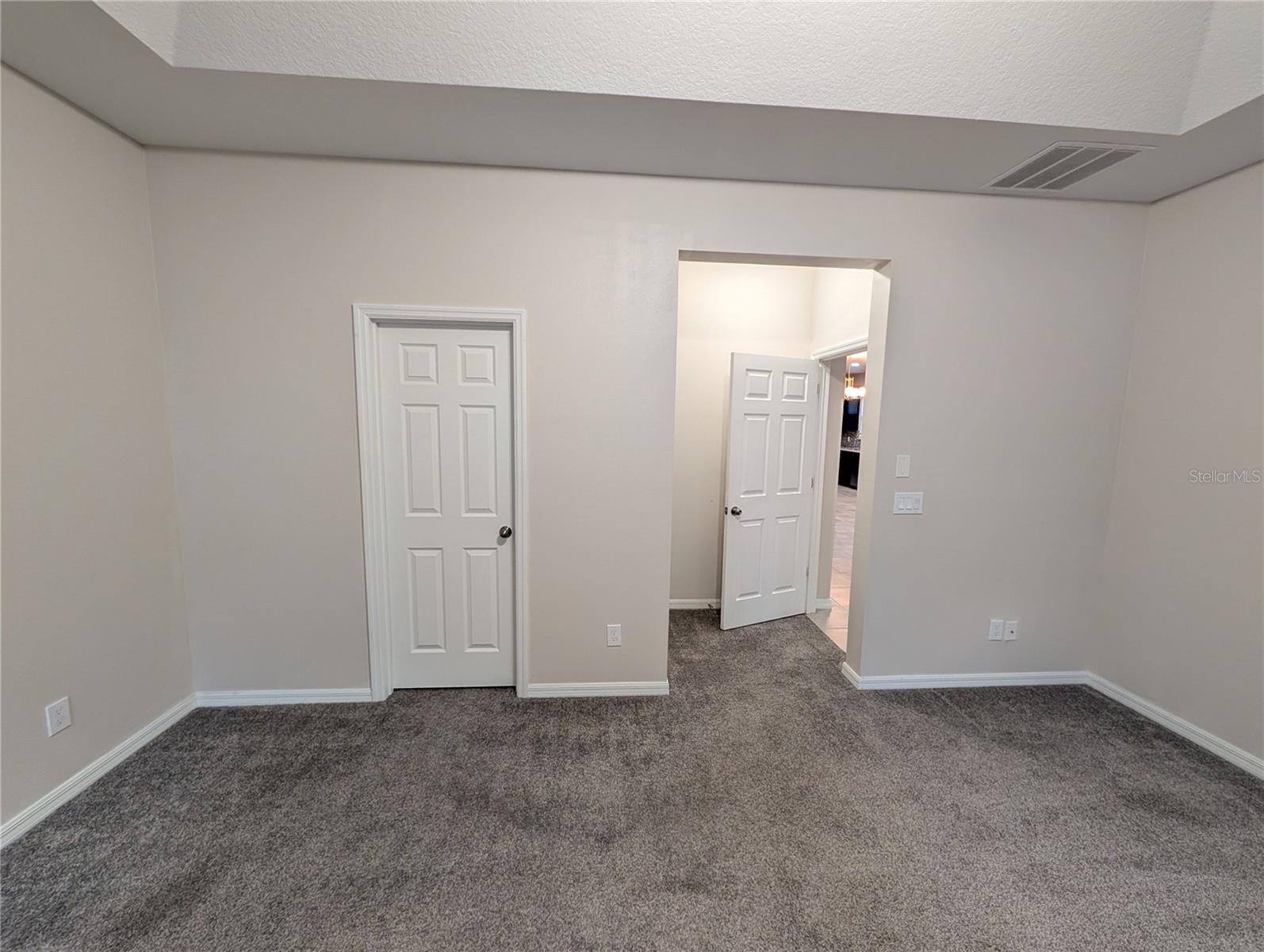 2358 Kennington Cv Property Photo 17