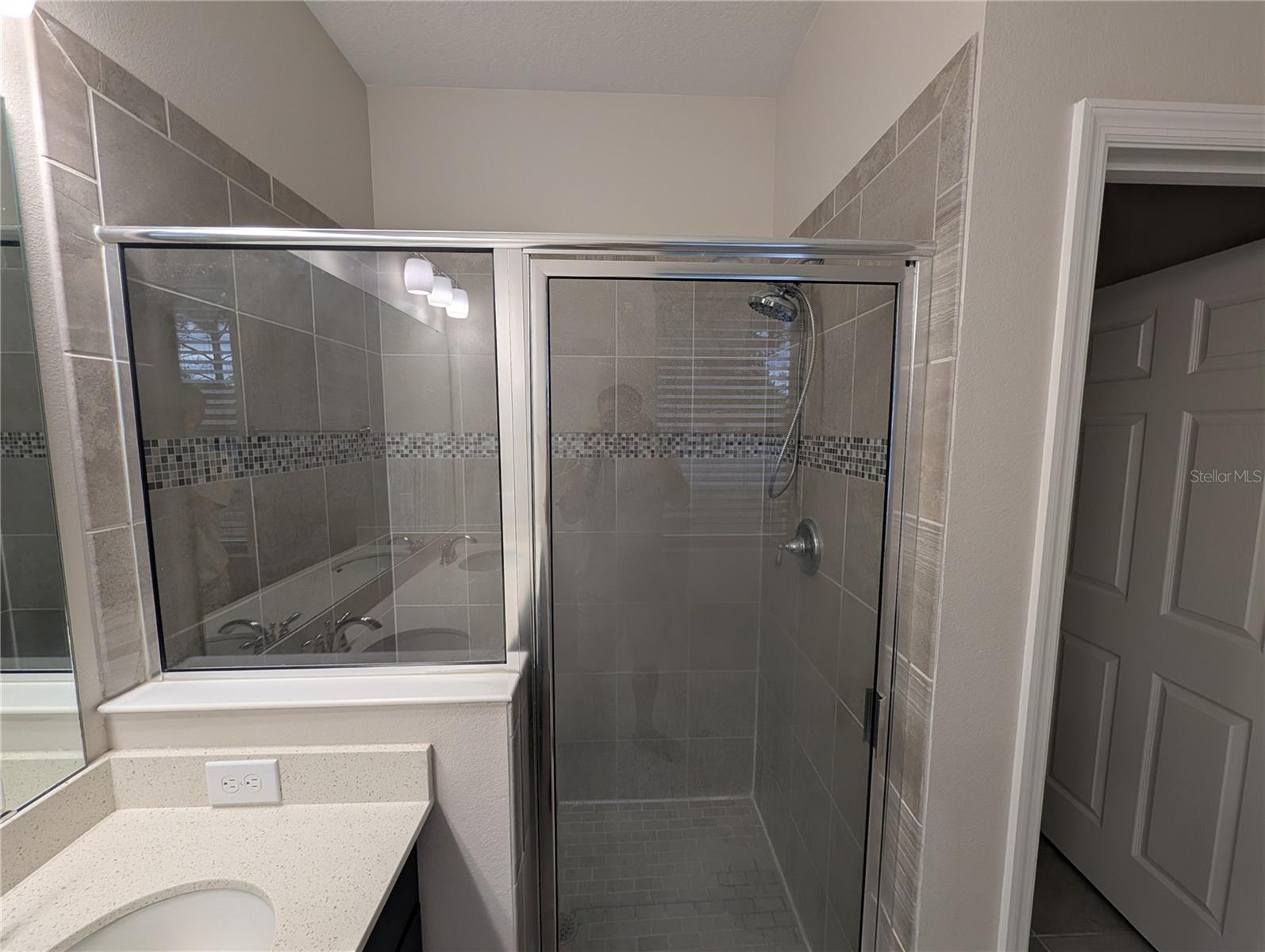 2358 Kennington Cv Property Photo 26