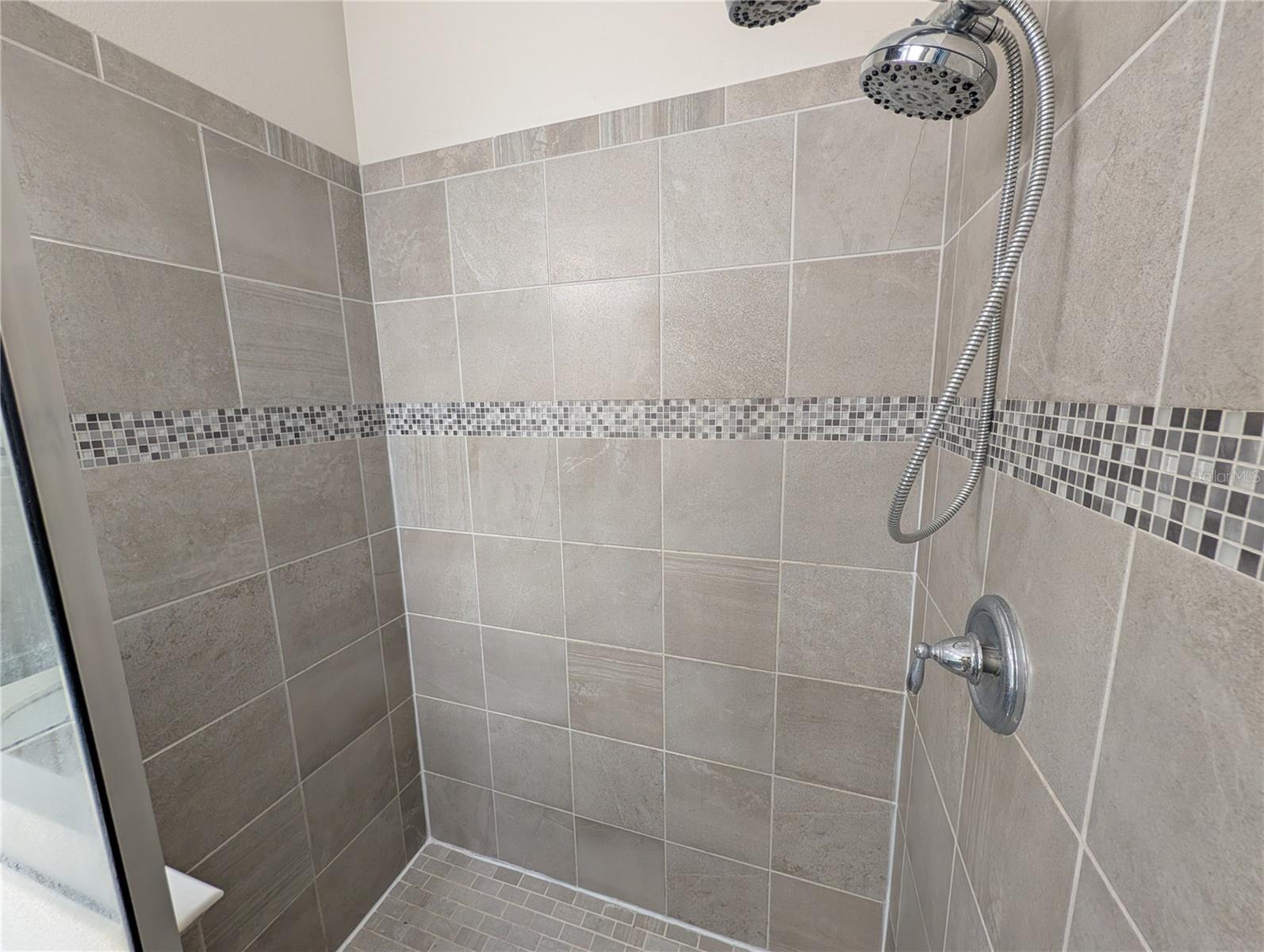 2358 Kennington Cv Property Photo 27