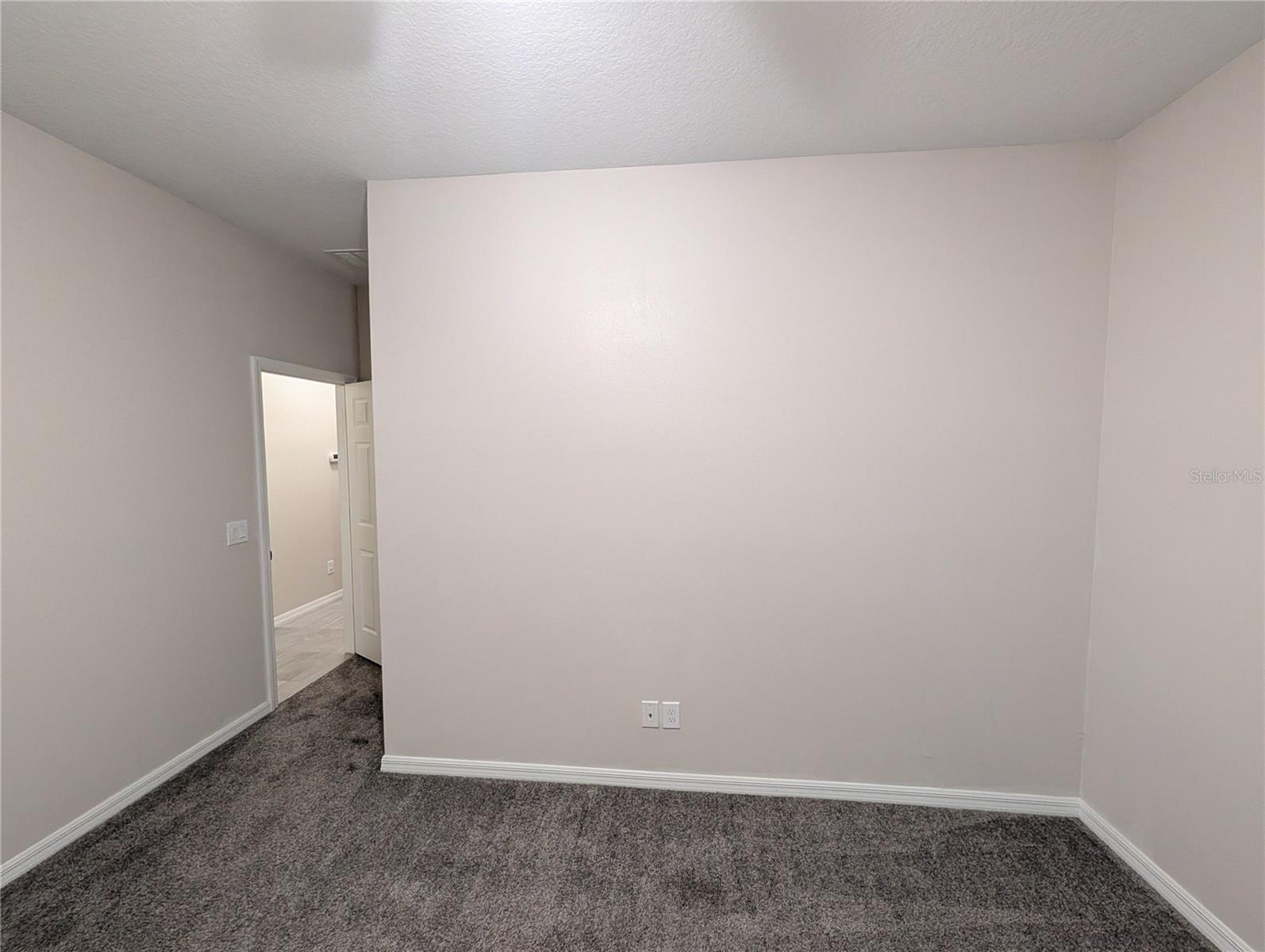 2358 Kennington Cv Property Photo 32