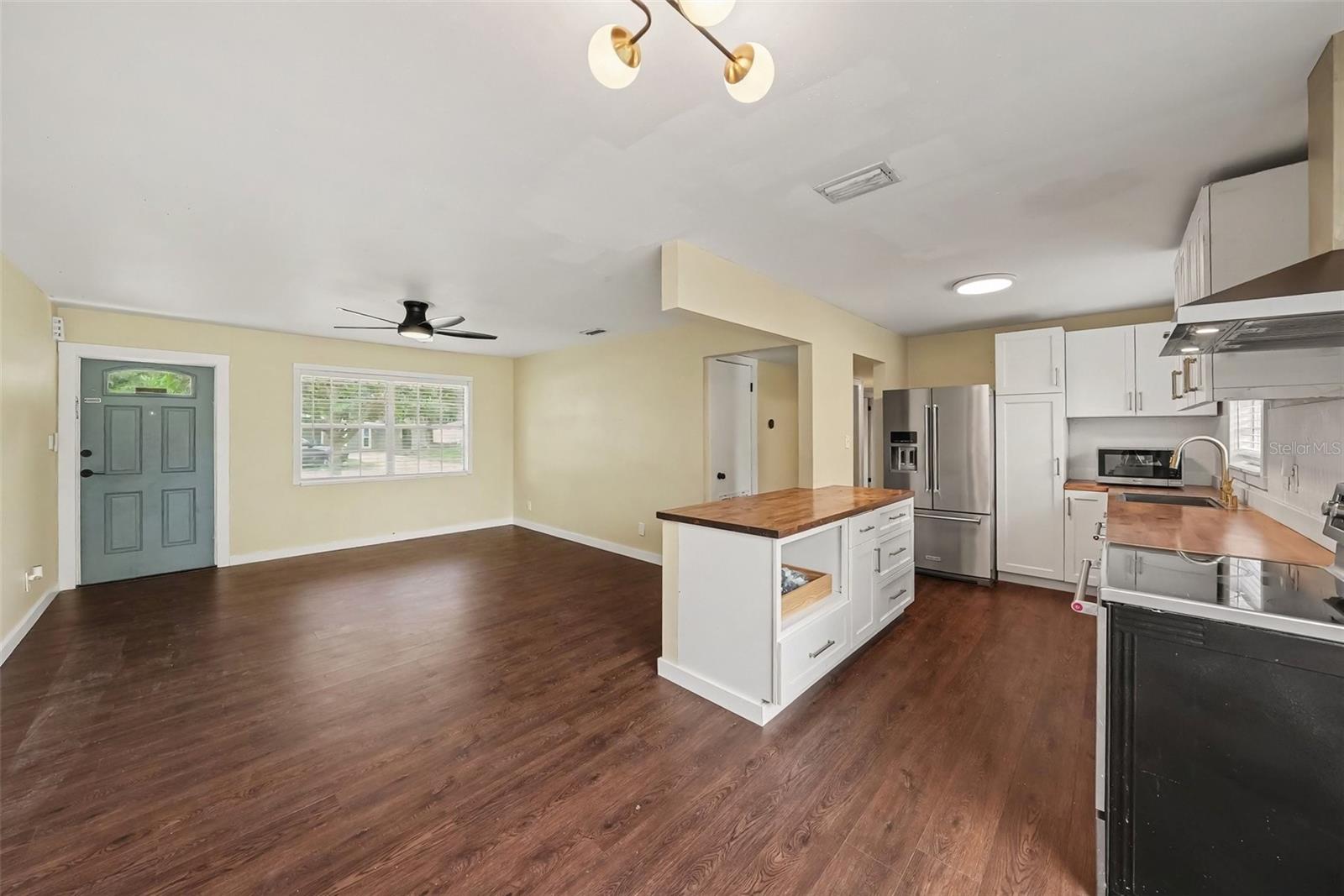 4733 W Wisconsin Ave Property Photo 10