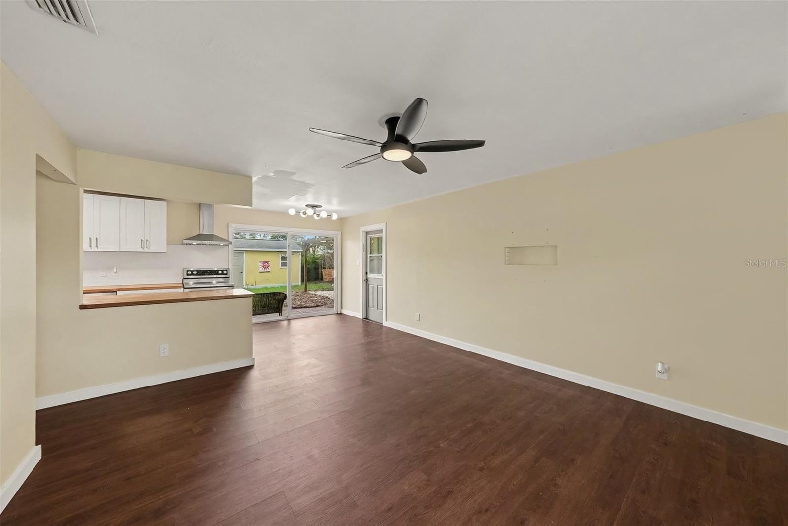 4733 W Wisconsin Ave Property Photo 12