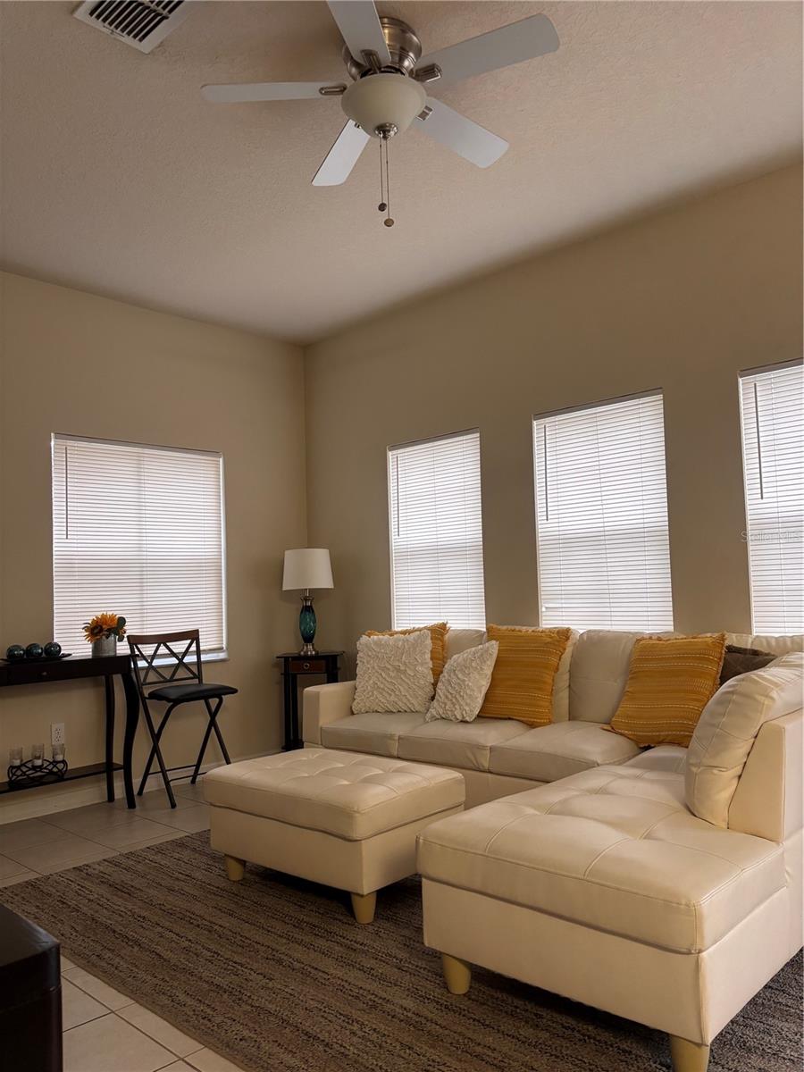 8546 Bay Lilly Loop Property Photo 5