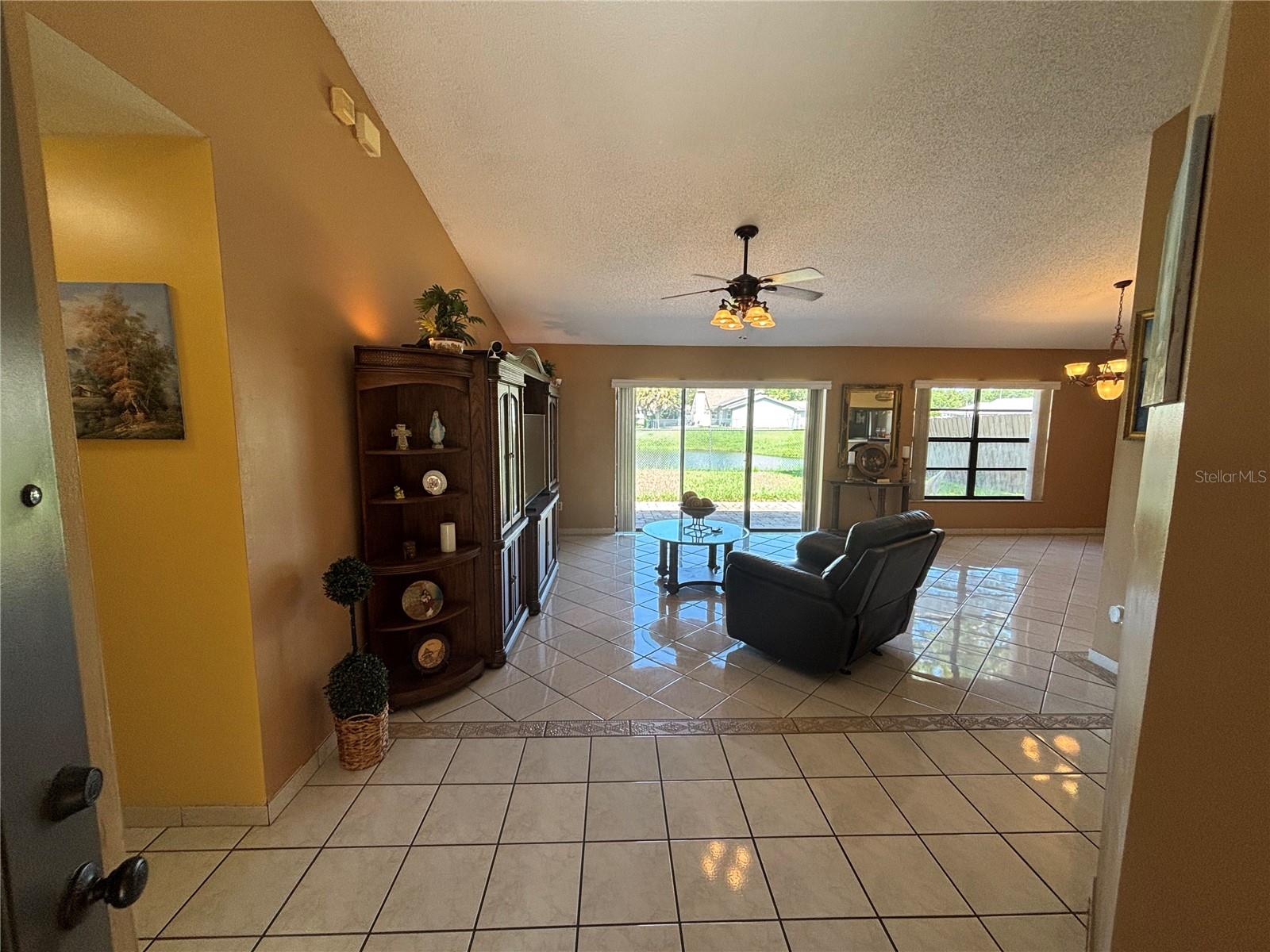 9840 Balmoral Cir Property Photo 7
