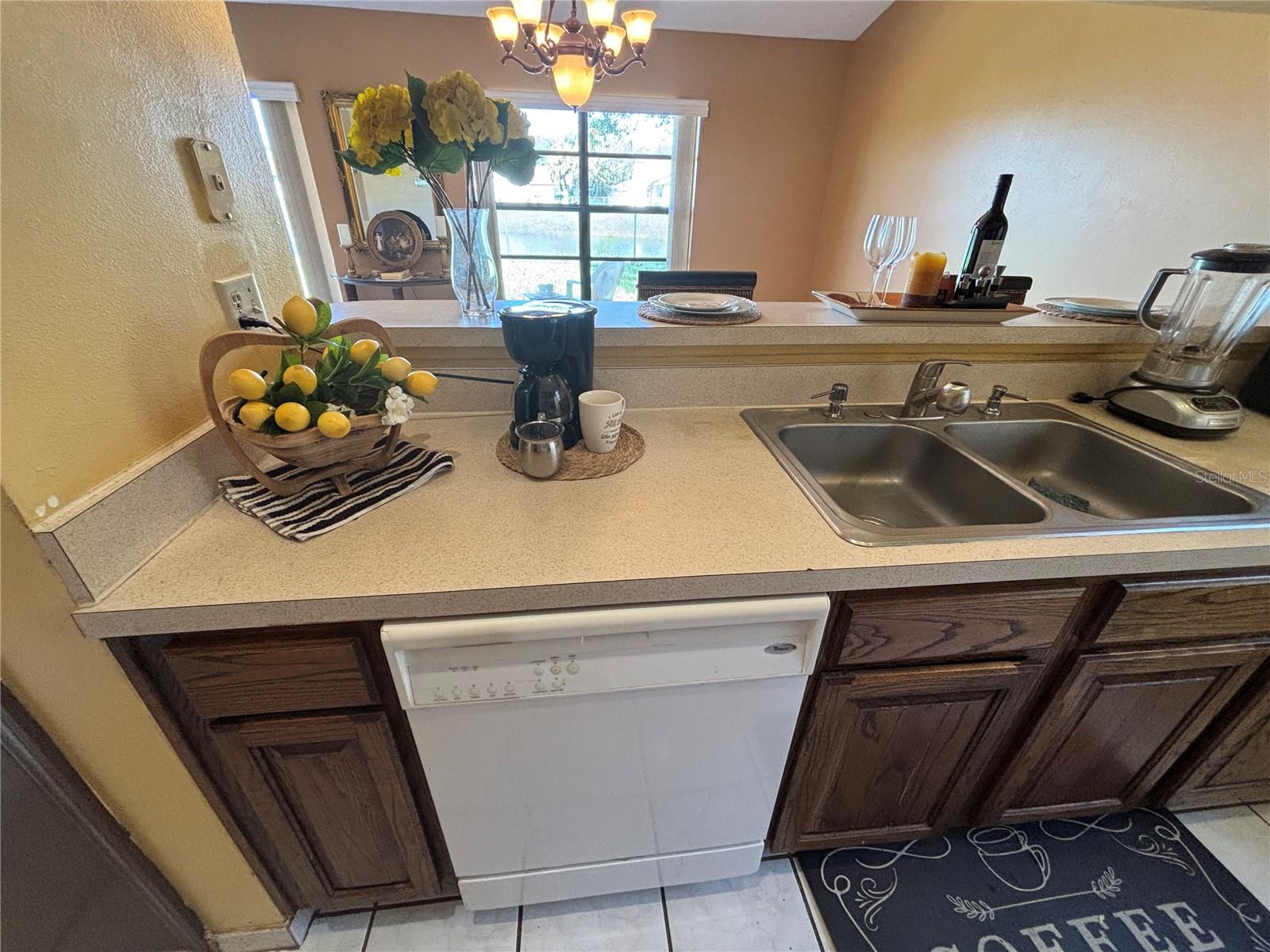 9840 Balmoral Cir Property Photo 12