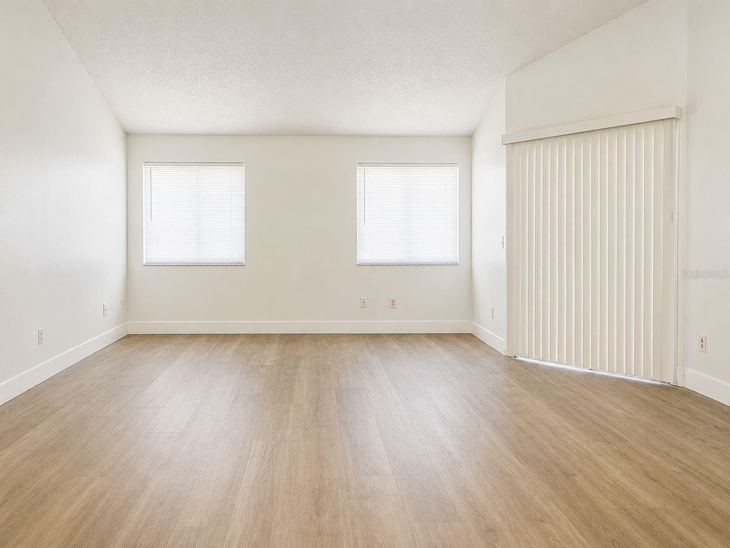 6914 Thousand Oaks Rd Property Photo 4