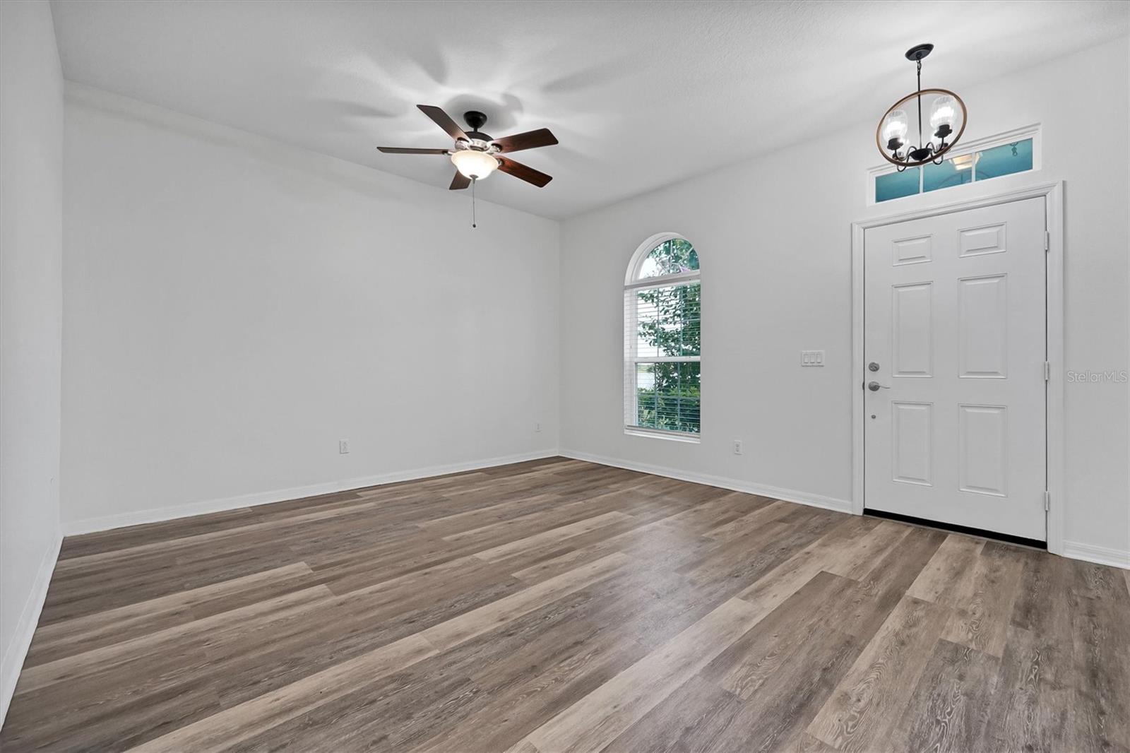 543 Juniper Springs Dr Property Photo 8