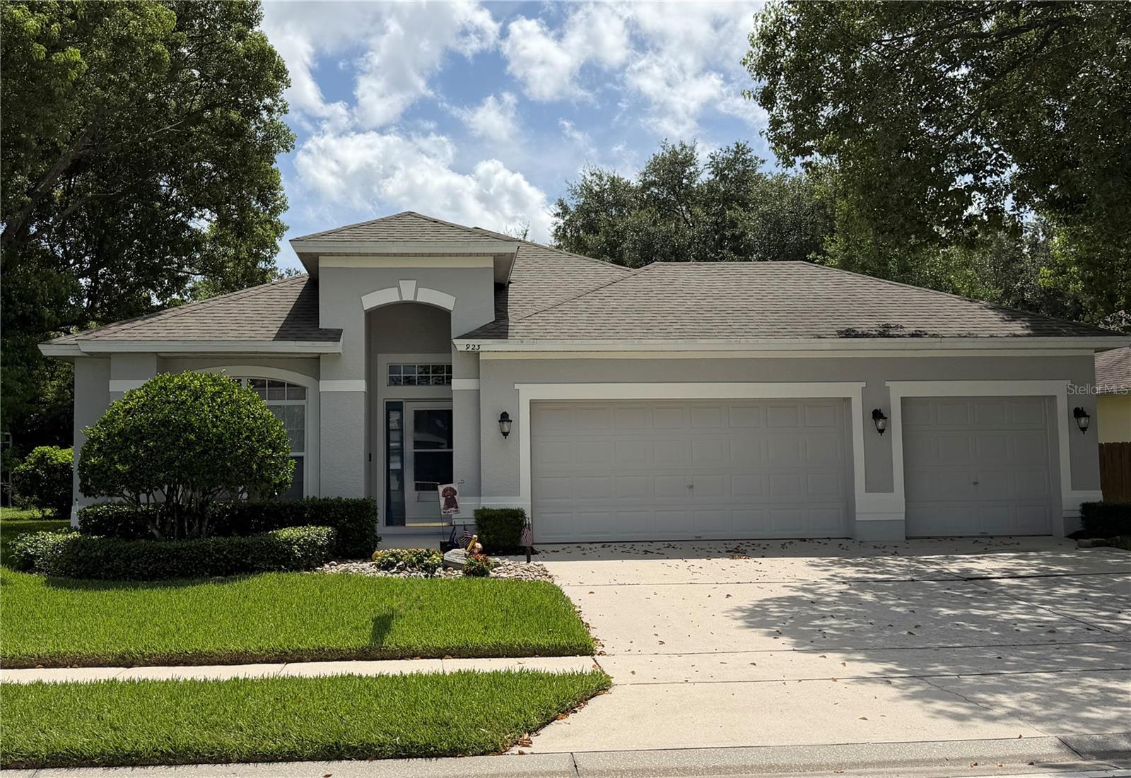 923 Bridgeway Blvd Property Photo 1